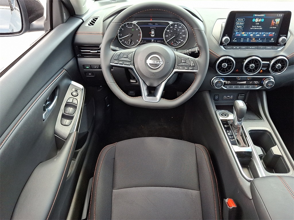 2025 Nissan Sentra SR - Photo 7