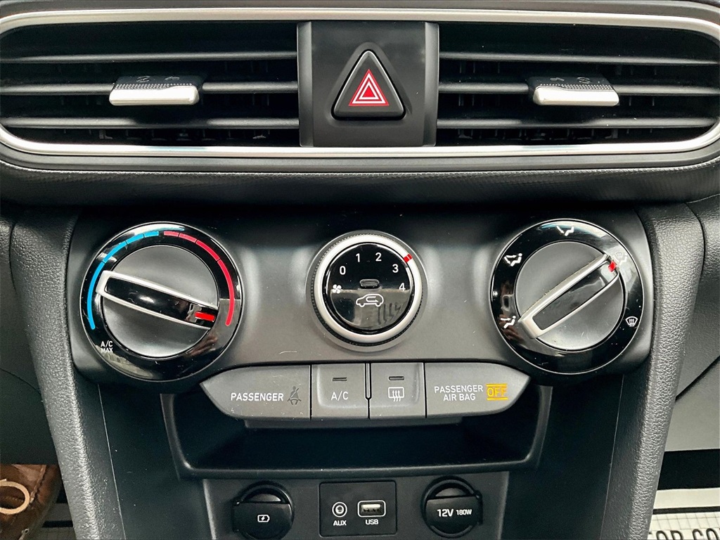 2020 Hyundai Kona SE - Photo 25