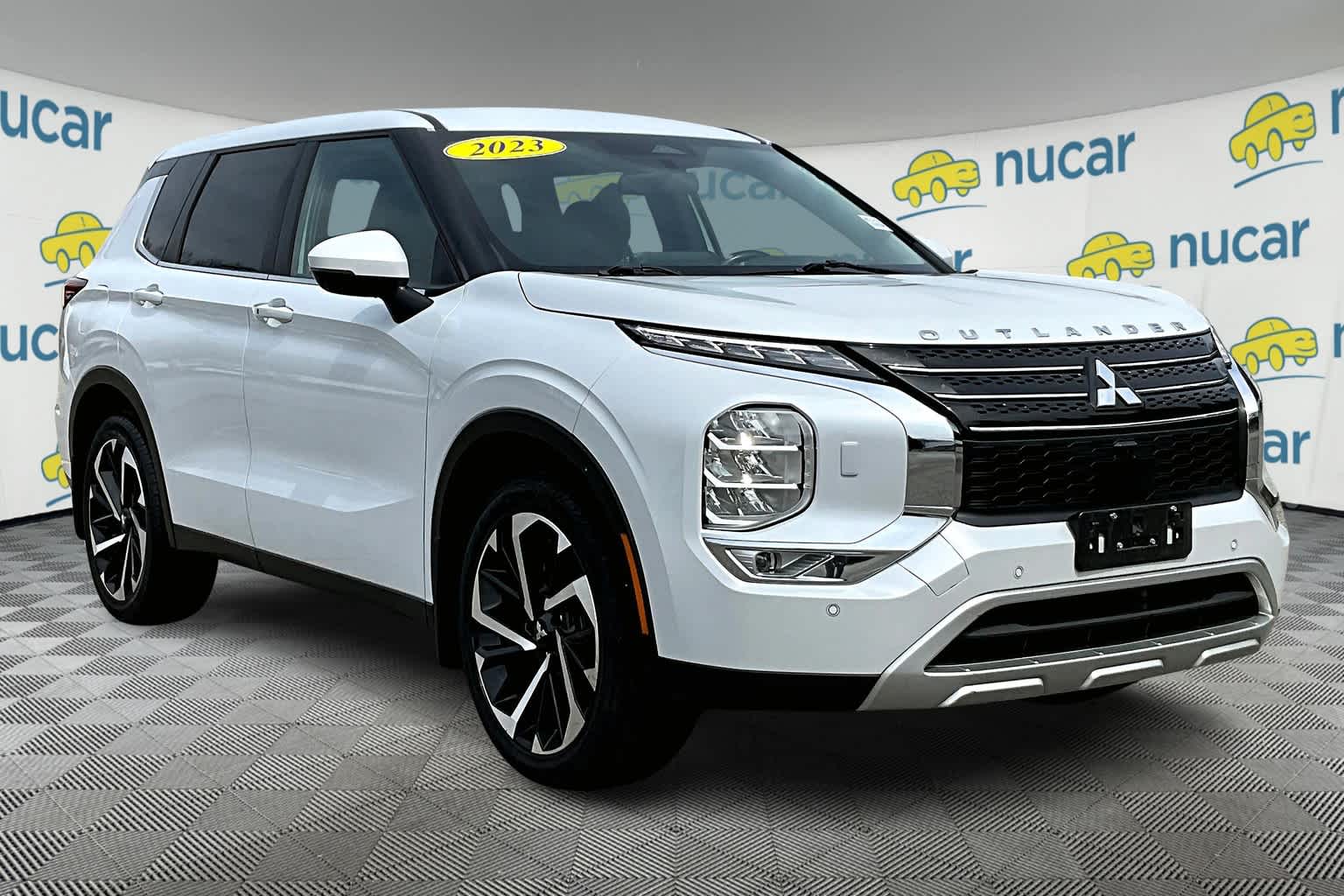 2023 Mitsubishi Outlander SE