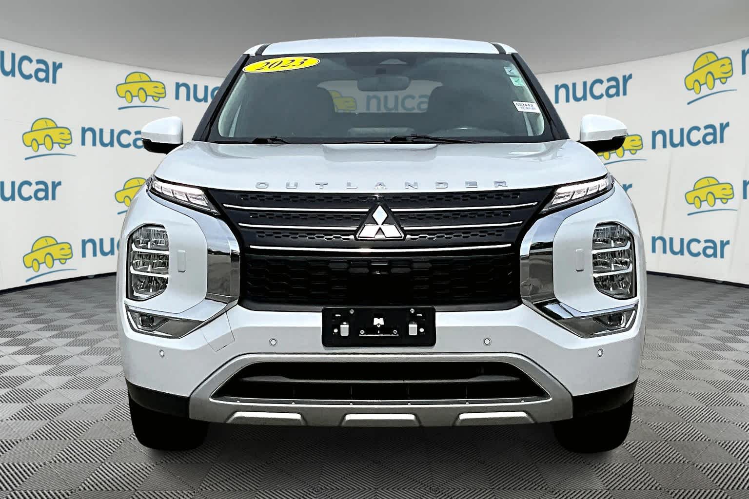 2023 Mitsubishi Outlander SE - Photo 2