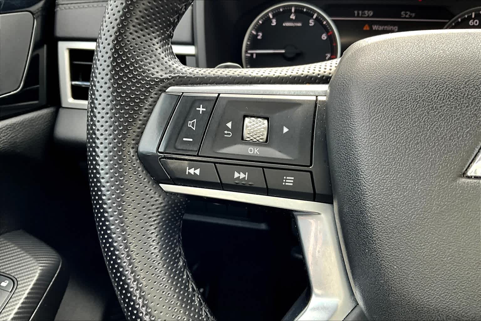 2023 Mitsubishi Outlander SE - Photo 23
