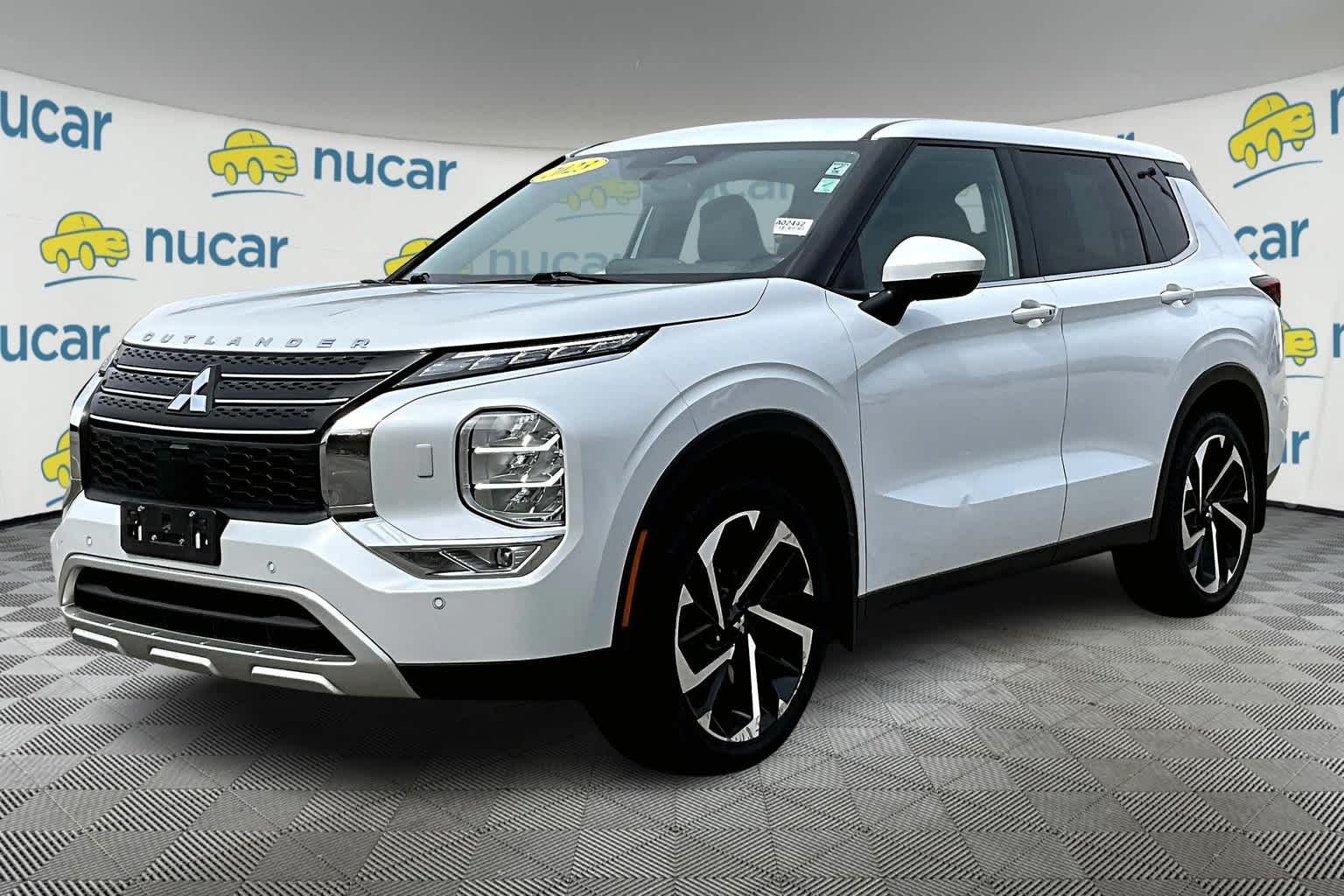 2023 Mitsubishi Outlander SE - Photo 3