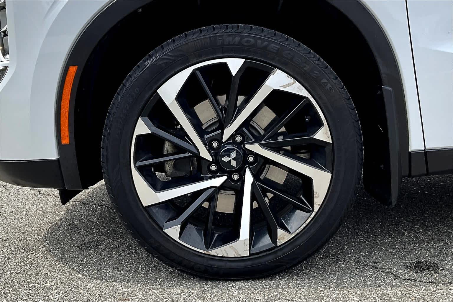 2023 Mitsubishi Outlander SE - Photo 7