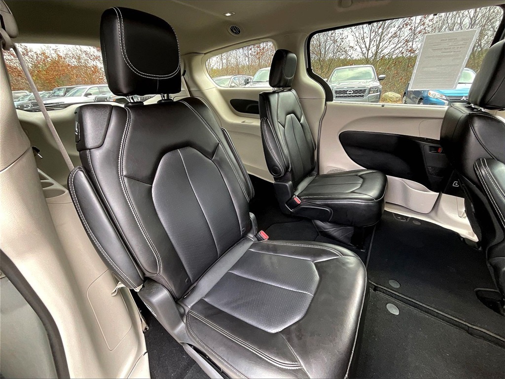 2024 Chrysler Pacifica Touring L - Photo 15
