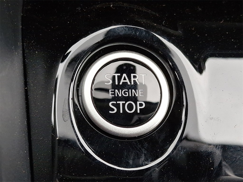 2025 Nissan Versa 1.6 SV - Photo 15