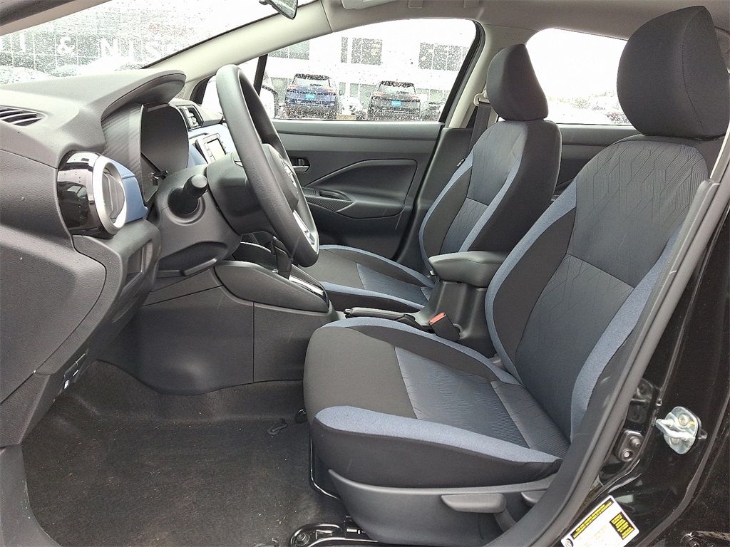 2025 Nissan Versa 1.6 SV - Photo 9