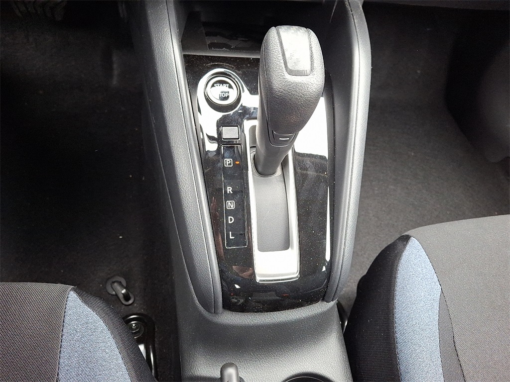 2025 Nissan Versa 1.6 SV - Photo 10