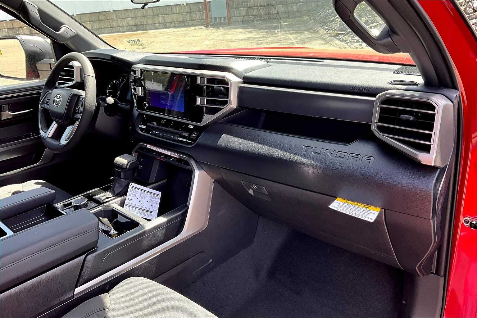 2025 Toyota Tundra SR5 - Photo 10