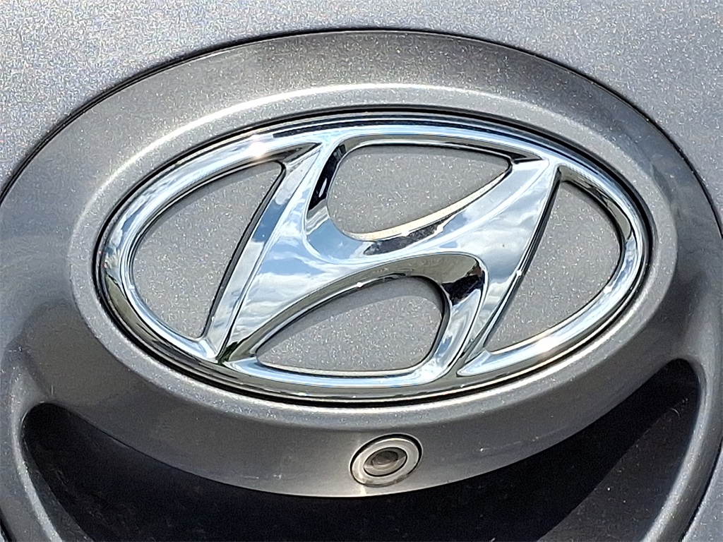 2015 Hyundai Veloster Base - Photo 9