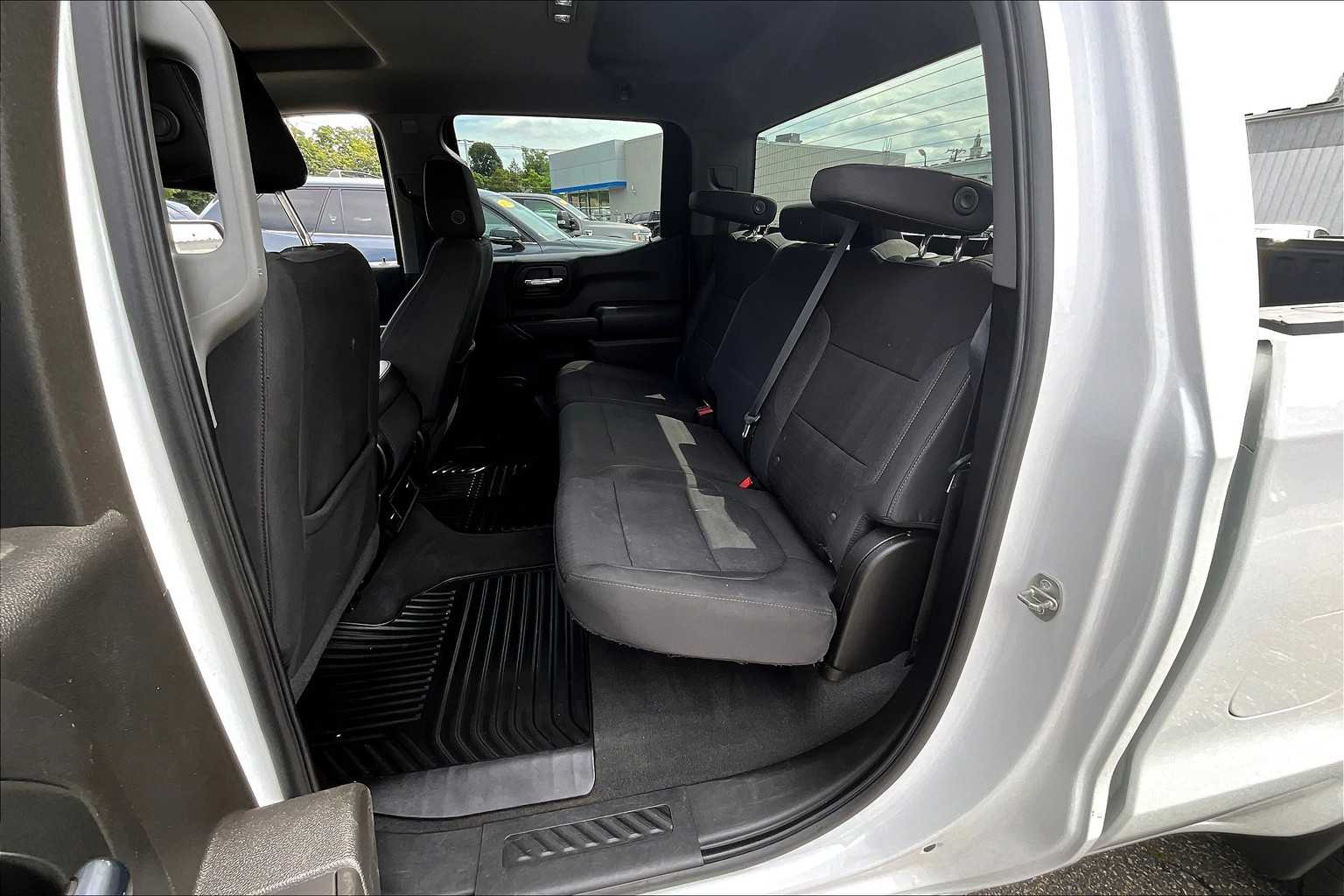 2022 Chevrolet Silverado 1500 LTD Custom - Photo 15