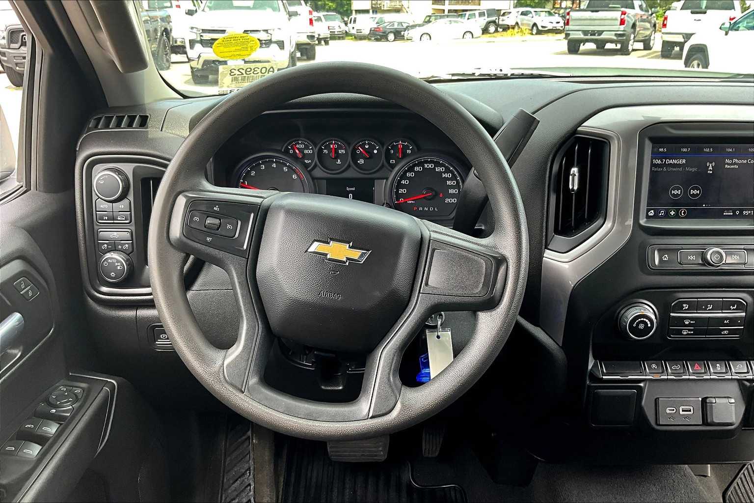 2022 Chevrolet Silverado 1500 LTD Custom - Photo 17