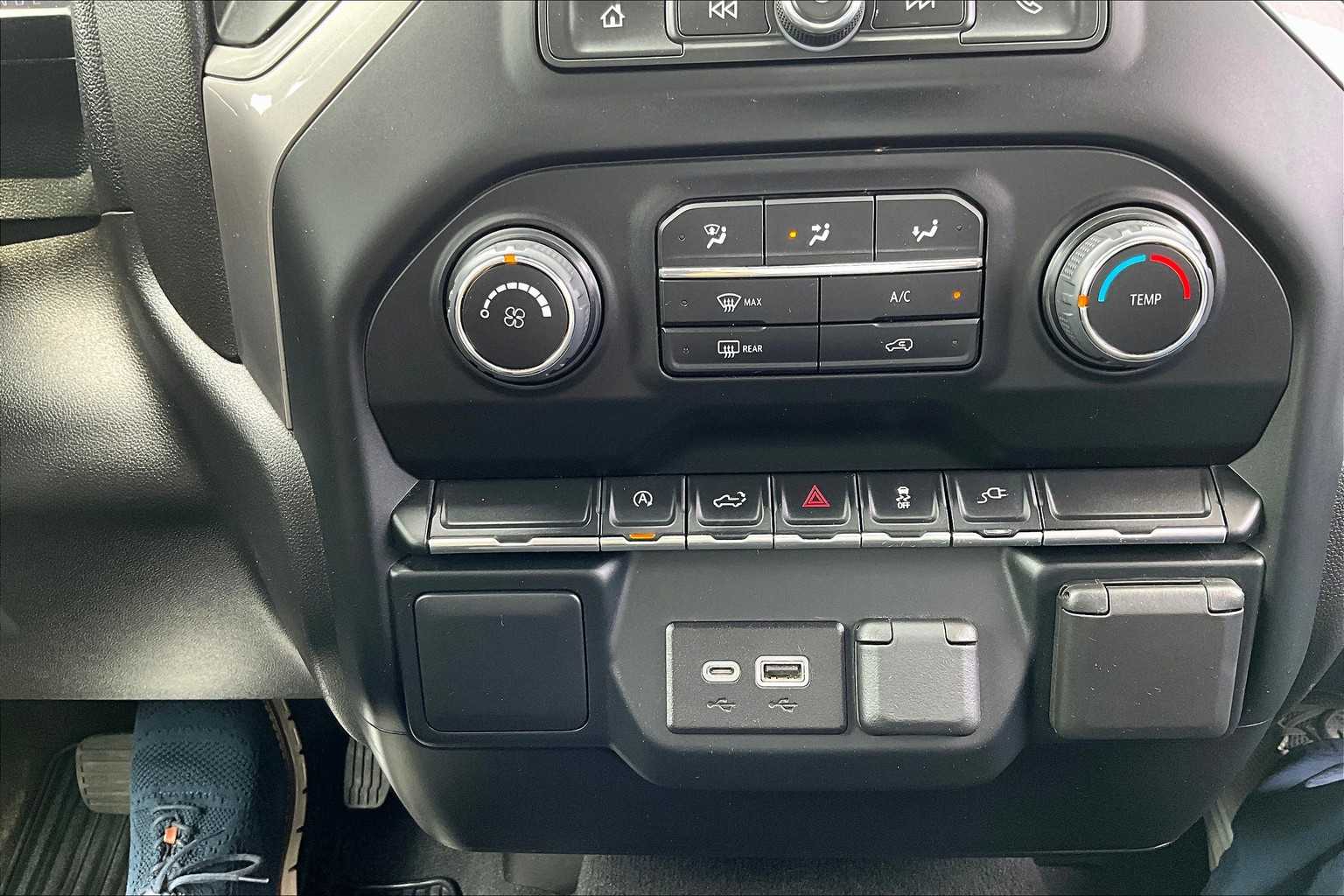2022 Chevrolet Silverado 1500 LTD Custom - Photo 25