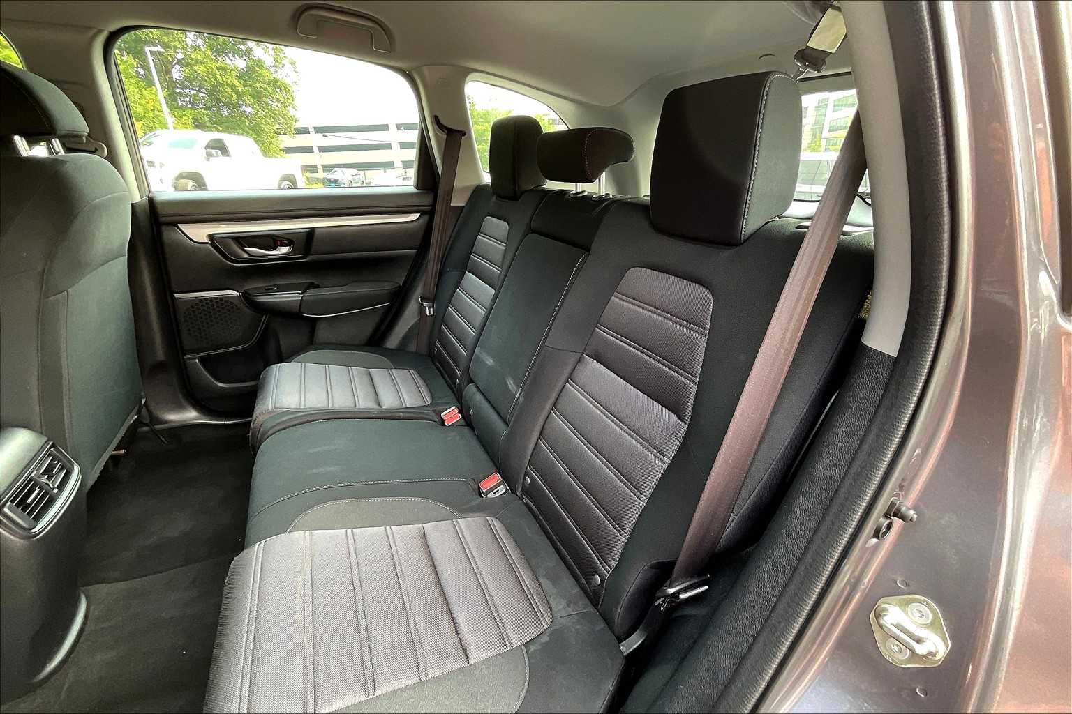 2018 Honda CR-V LX - Photo 15