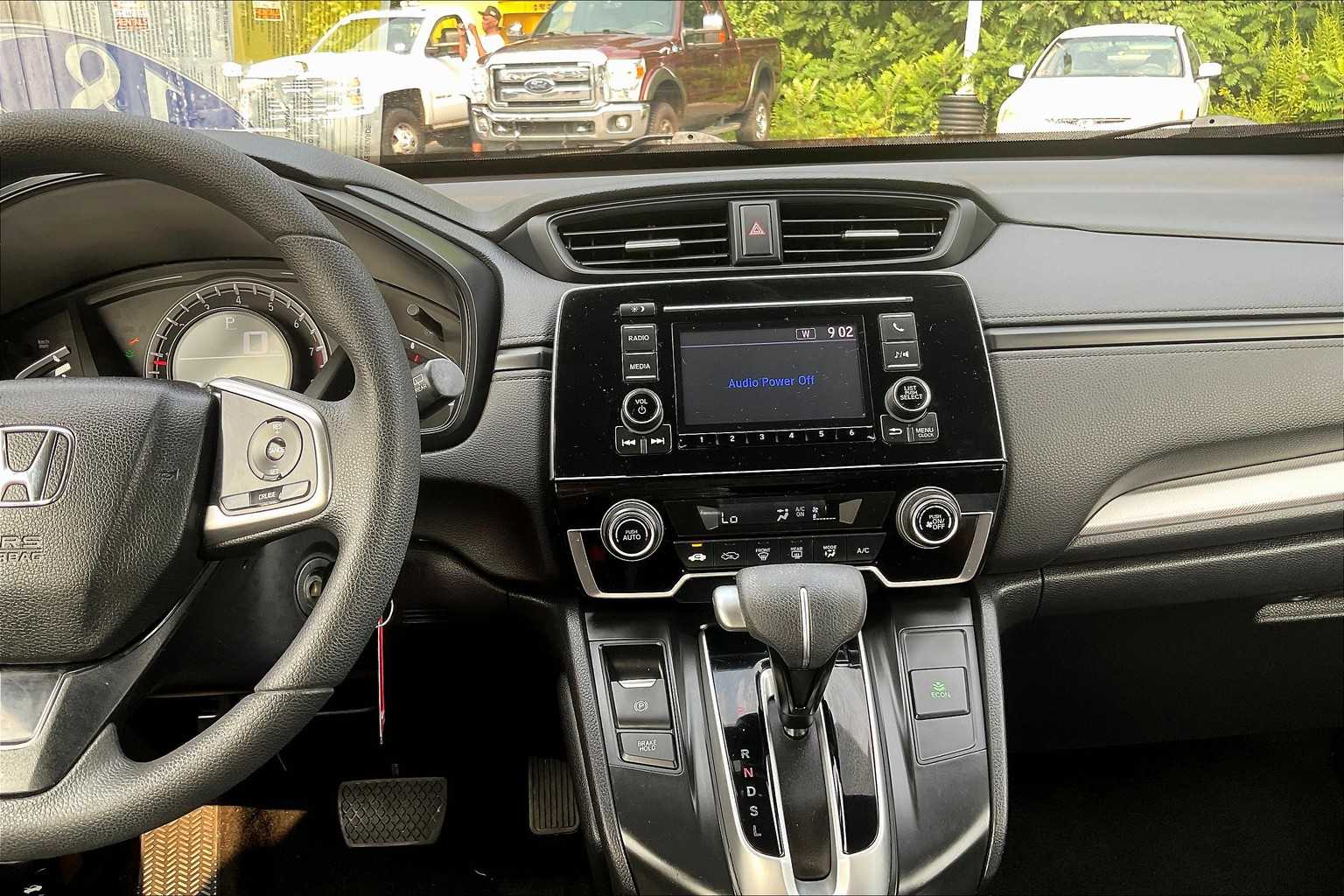 2018 Honda CR-V LX - Photo 18