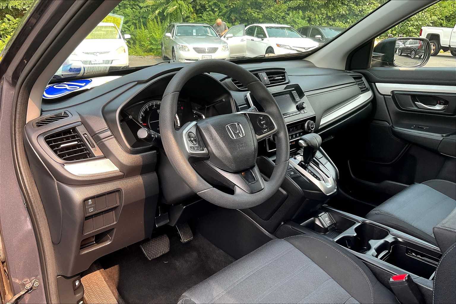 2018 Honda CR-V LX - Photo 8