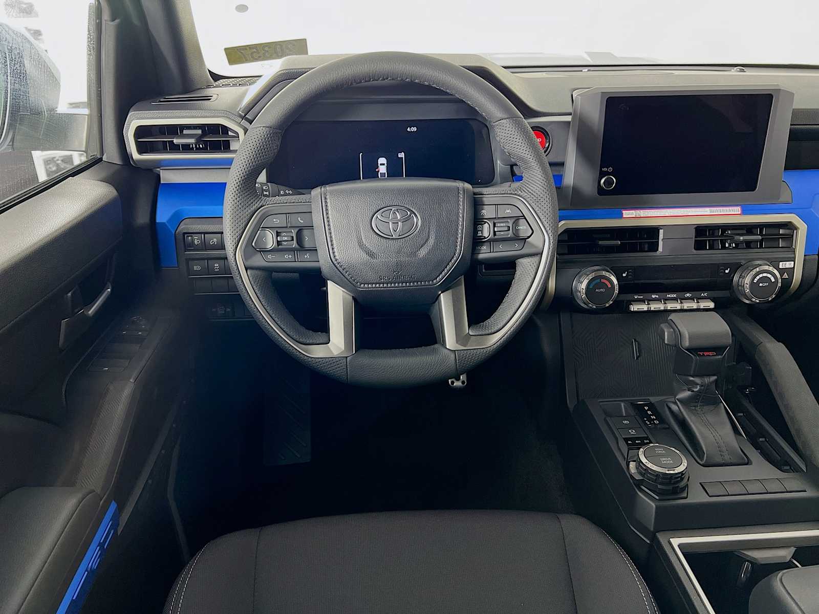 2025 Toyota Tacoma TRD Sport - Photo 14