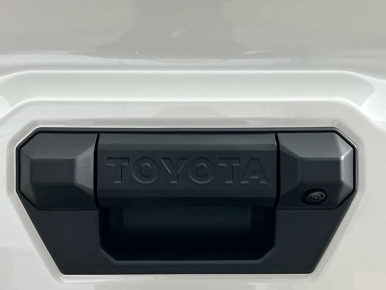 2025 Toyota Tacoma TRD Sport - Photo 17