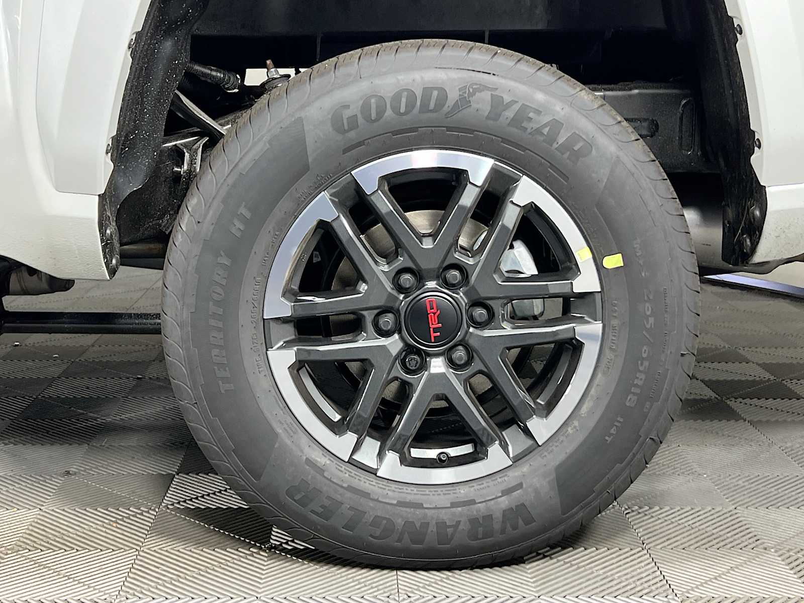 2025 Toyota Tacoma TRD Sport - Photo 18