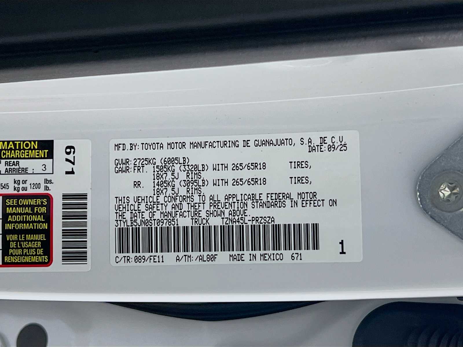 2025 Toyota Tacoma TRD Sport - Photo 19