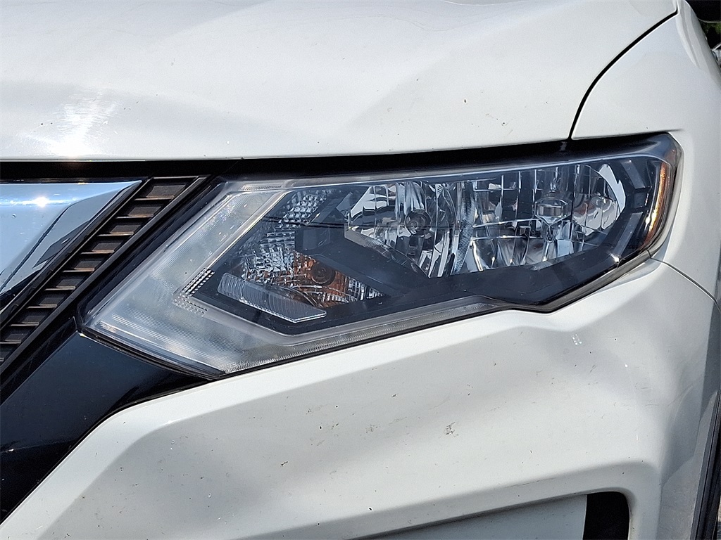 2017 Nissan Rogue  - Photo 9