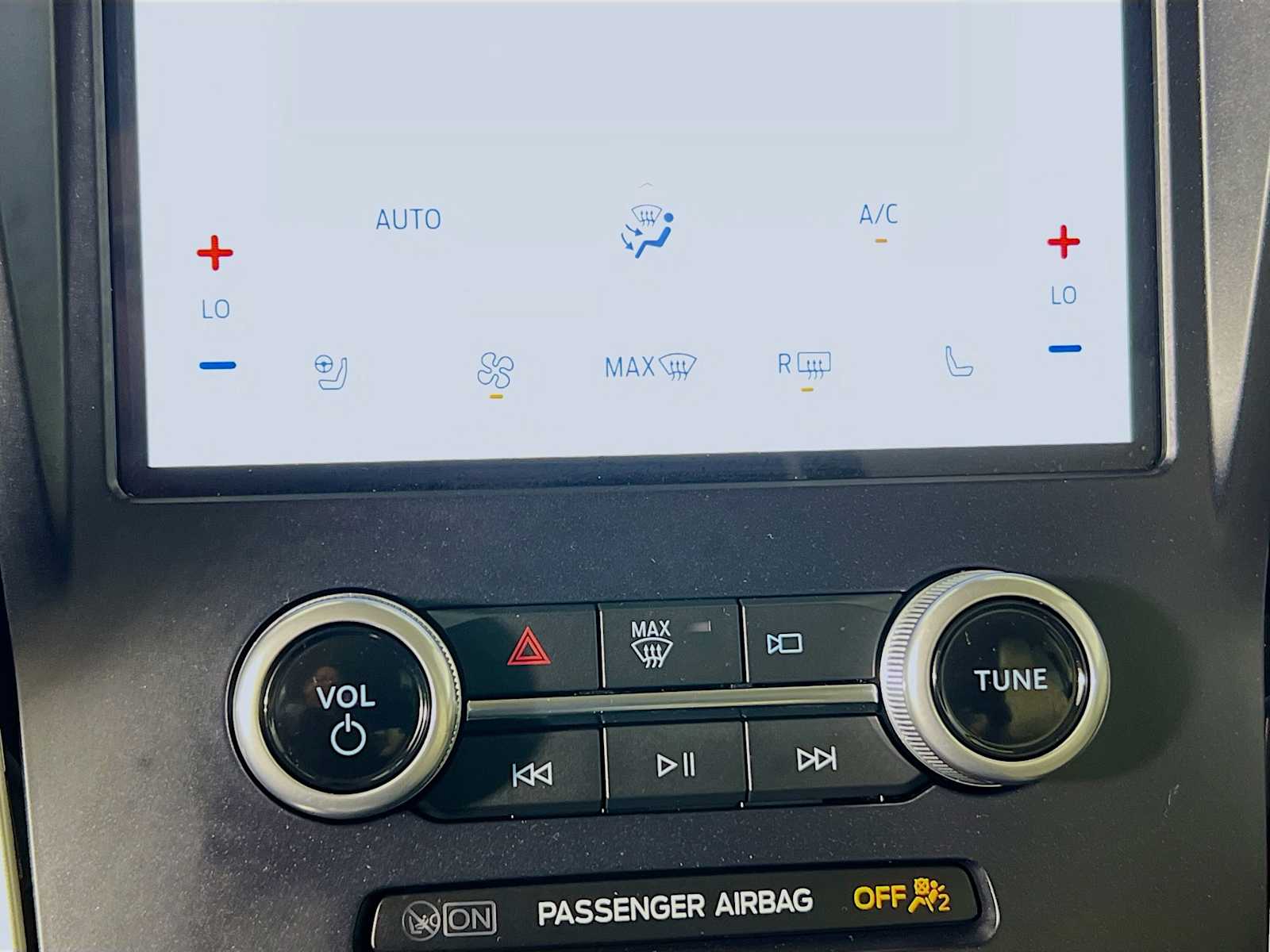 2022 Ford Edge SEL - Photo 15