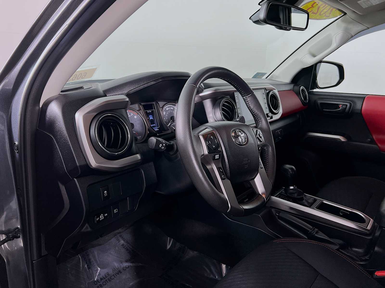 2023 Toyota Tacoma SR5 - Photo 9