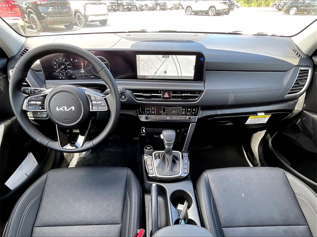 2026 Kia Seltos EX - Photo 12