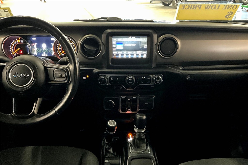 2021 Jeep Gladiator Willys - Photo 18