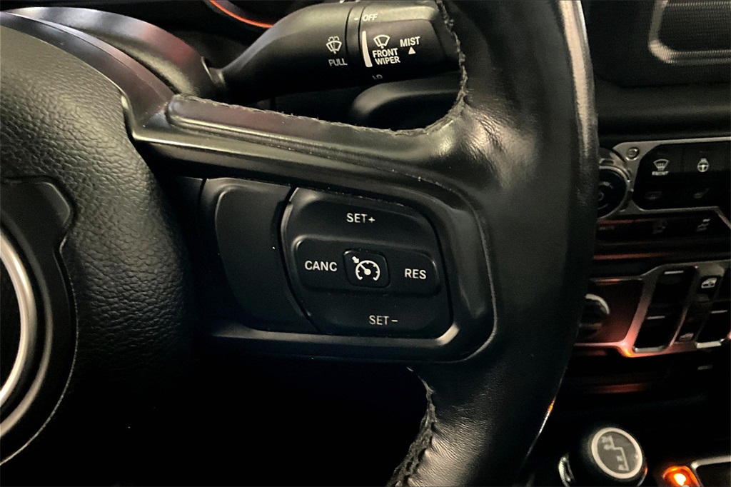 2021 Jeep Gladiator Willys - Photo 24