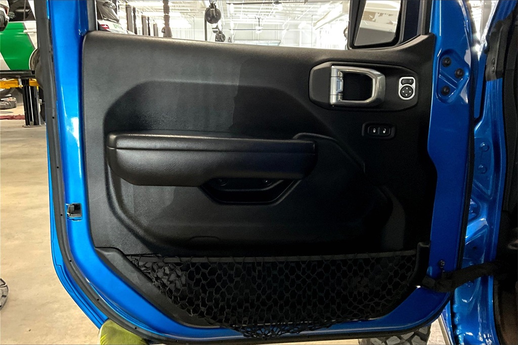 2021 Jeep Gladiator Willys - Photo 9