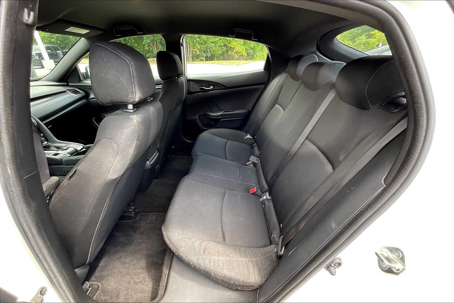 2019 Honda Civic Hatchback Sport - Photo 29