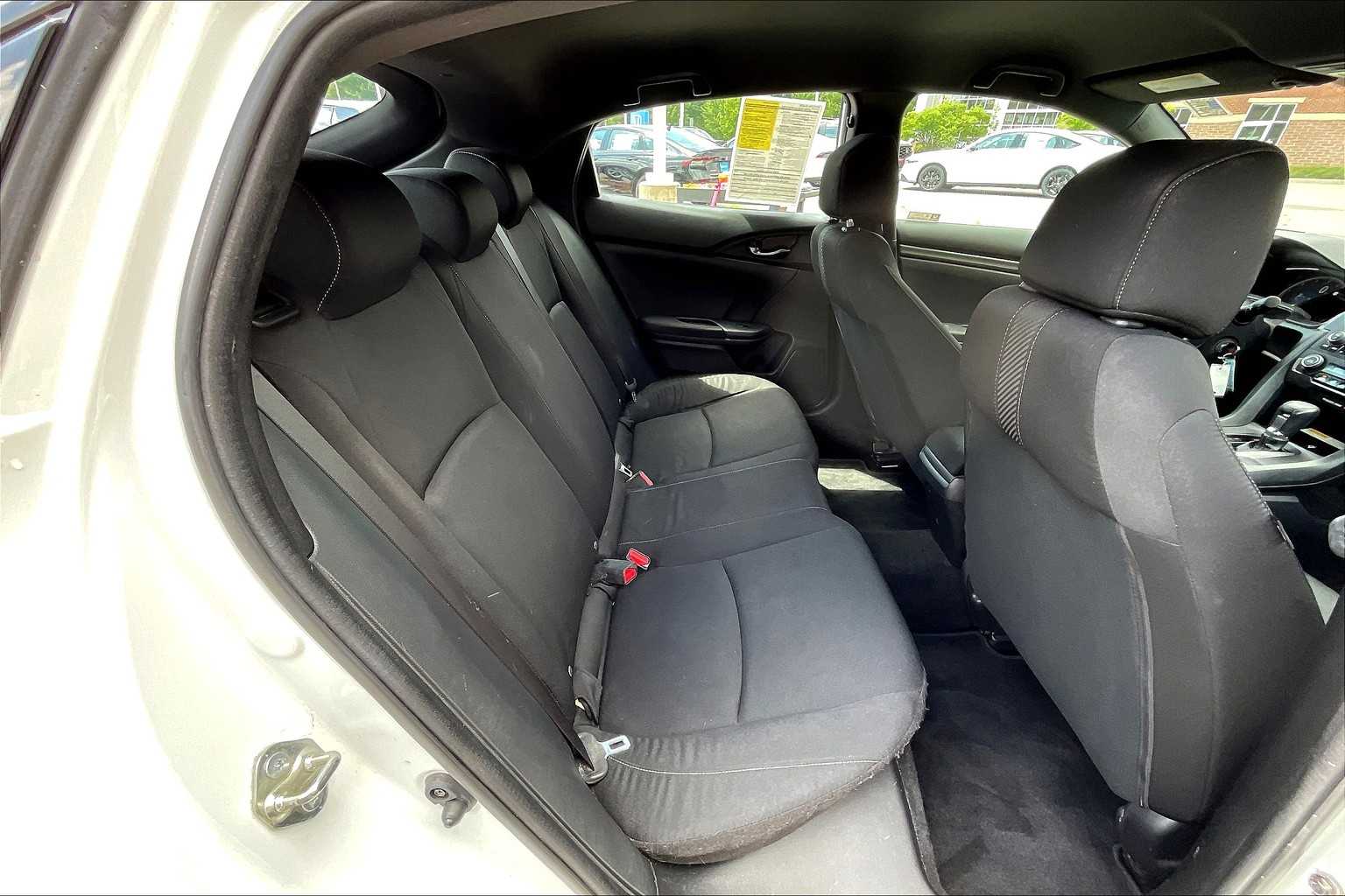 2019 Honda Civic Hatchback Sport - Photo 30