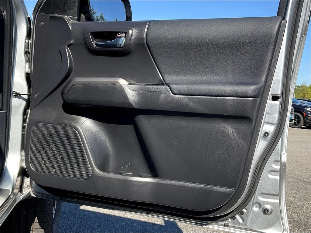 2023 Toyota Tacoma TRD Off-Road - Photo 11