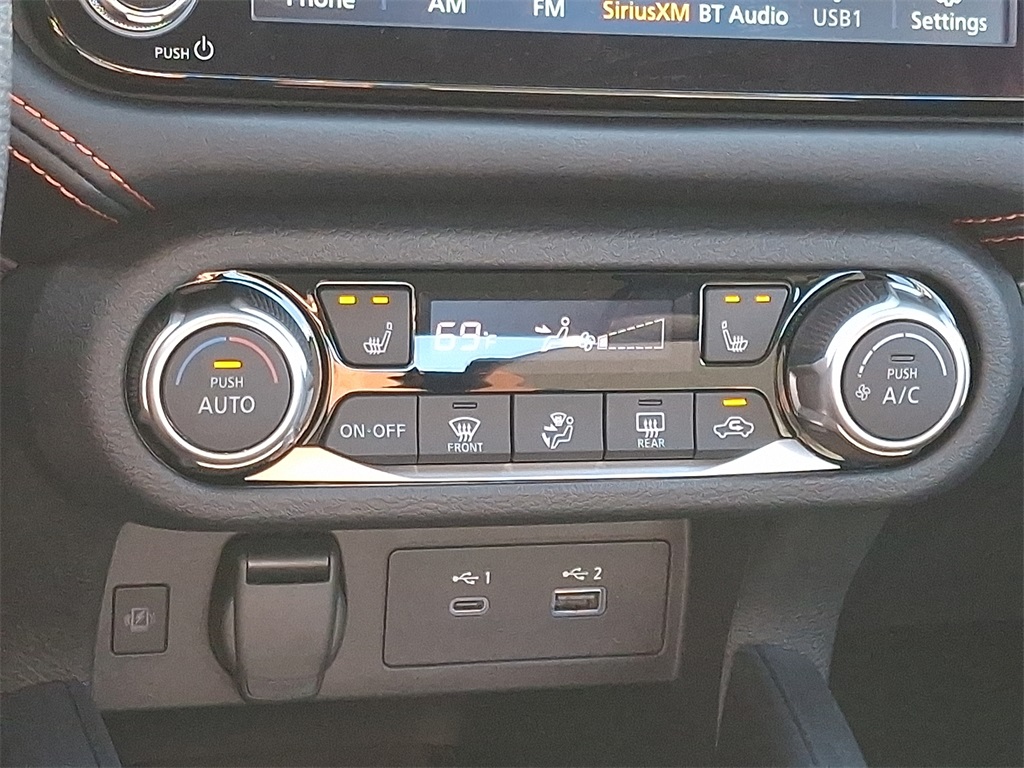 2025 Nissan Versa 1.6 SR - Photo 11