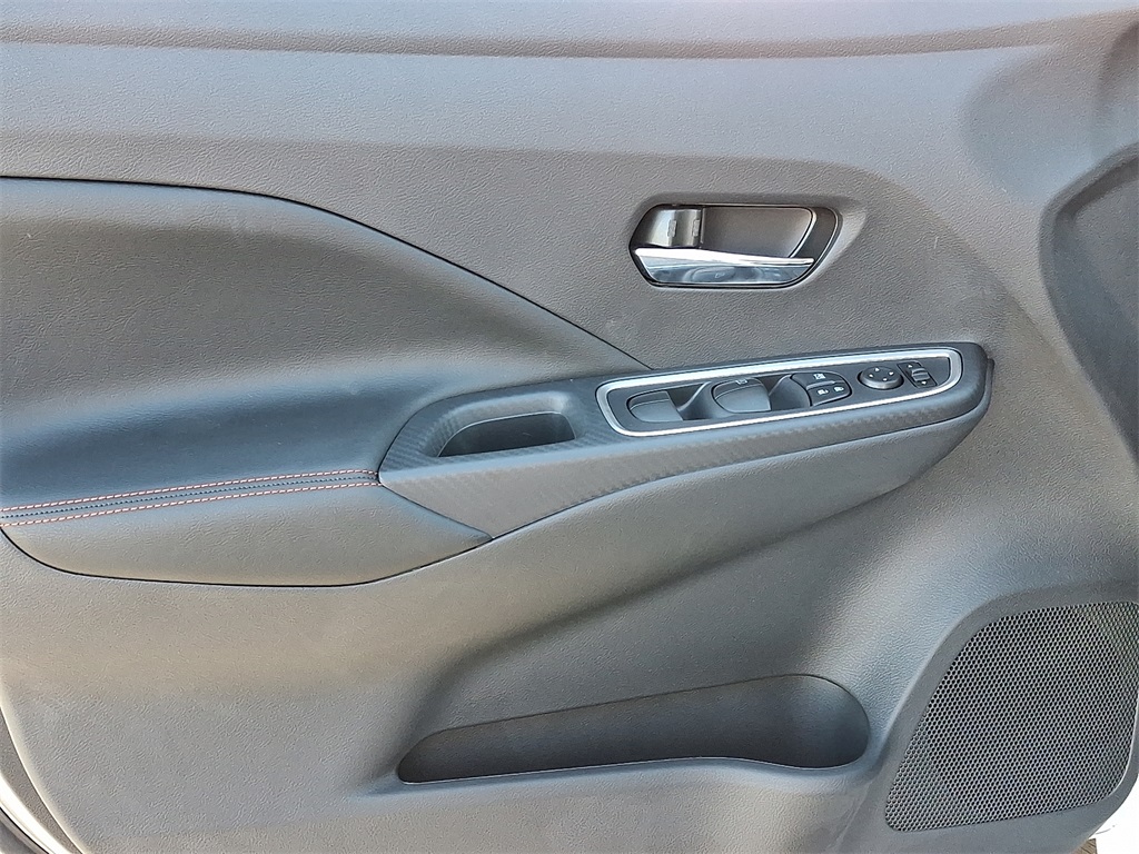 2025 Nissan Versa 1.6 SR - Photo 8