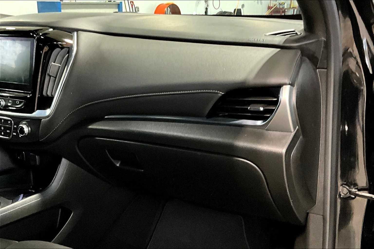 2023 Chevrolet Traverse LT Leather - Photo 13
