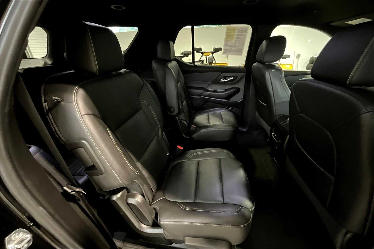 2023 Chevrolet Traverse LT Leather - Photo 16