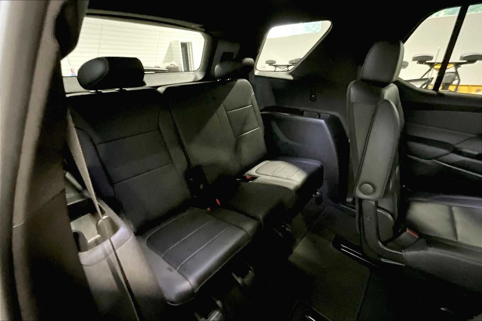 2023 Chevrolet Traverse LT Leather - Photo 17