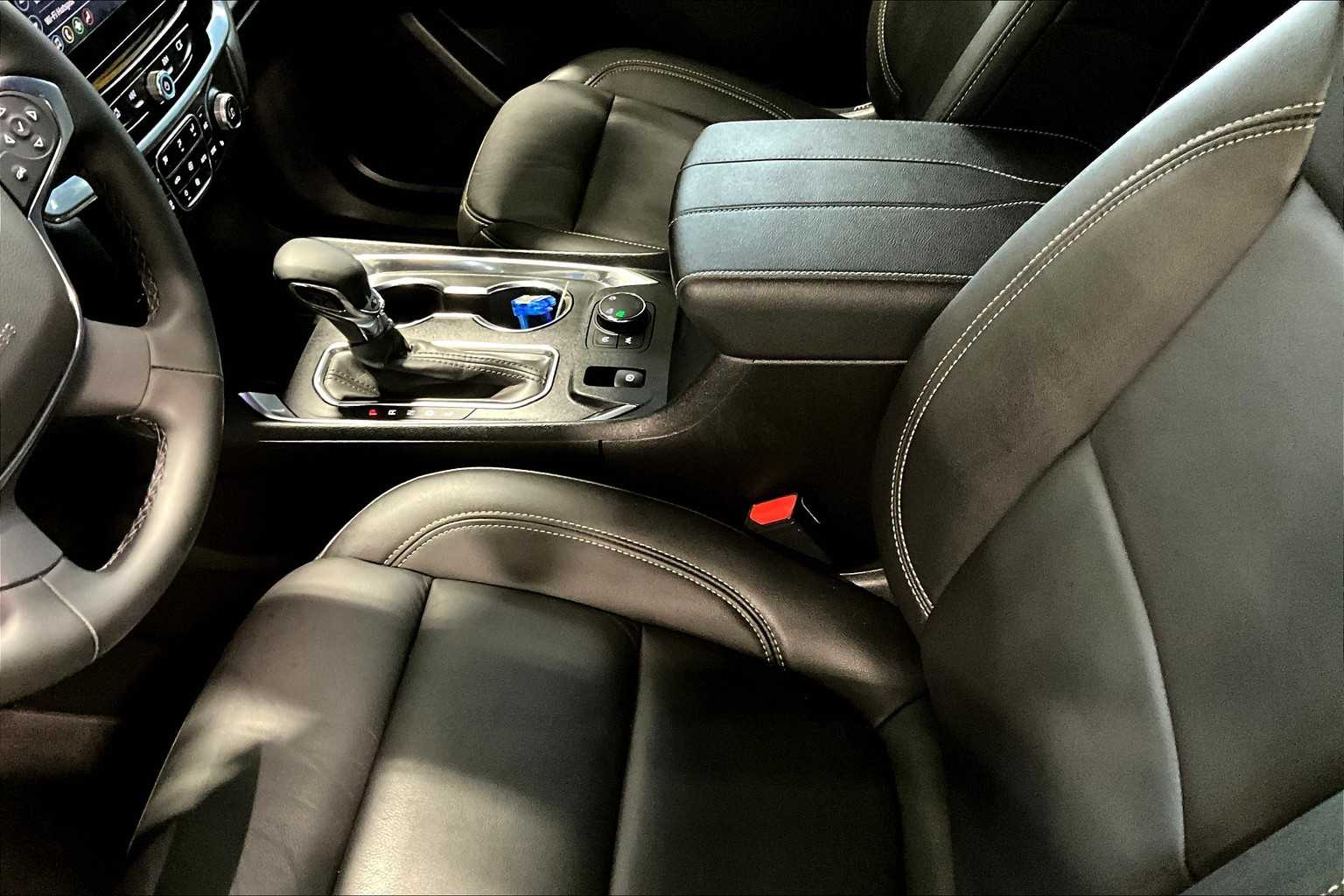 2023 Chevrolet Traverse LT Leather - Photo 21