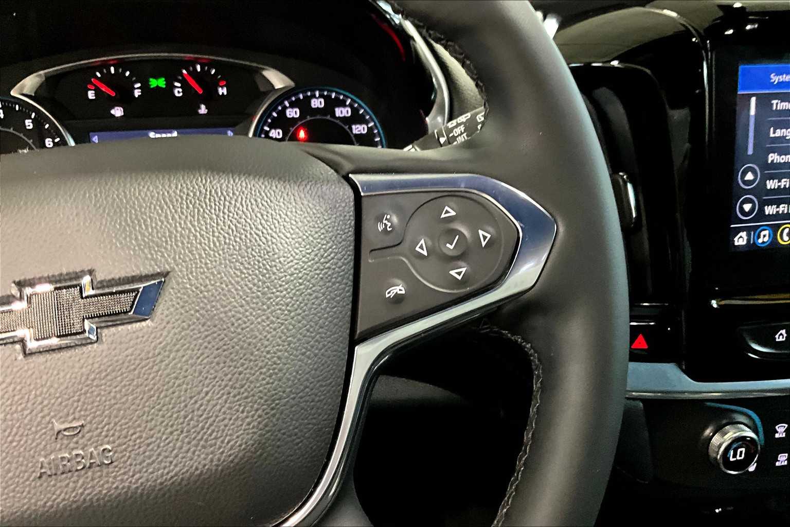 2023 Chevrolet Traverse LT Leather - Photo 24