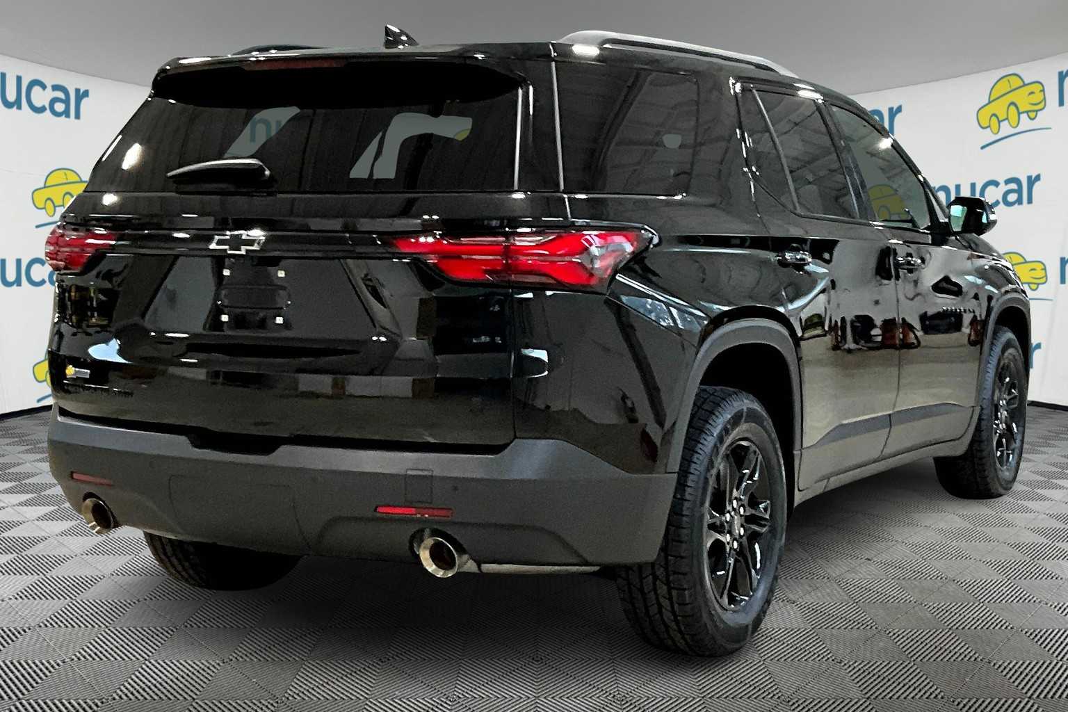 2023 Chevrolet Traverse LT Leather - Photo 6