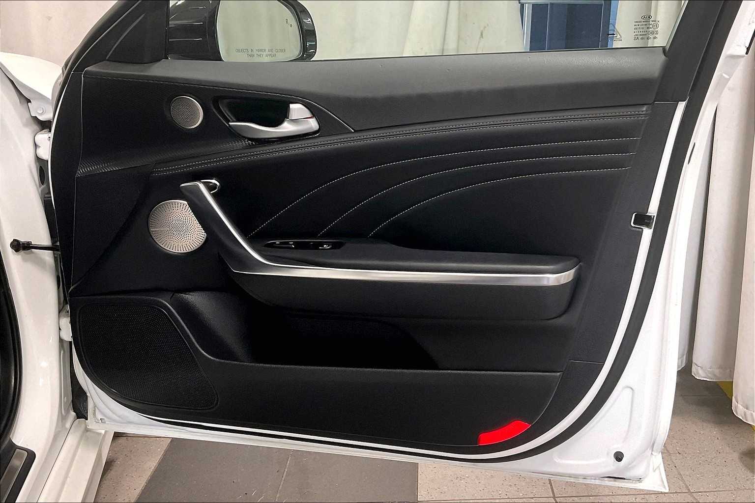 2022 Kia Stinger GT2 - Photo 12
