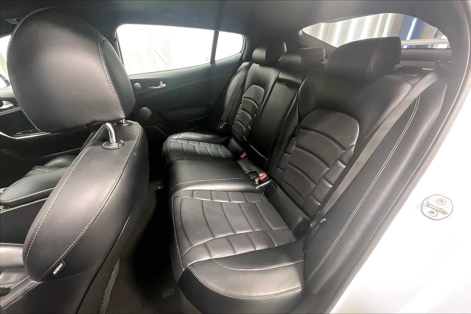 2022 Kia Stinger GT2 - Photo 15