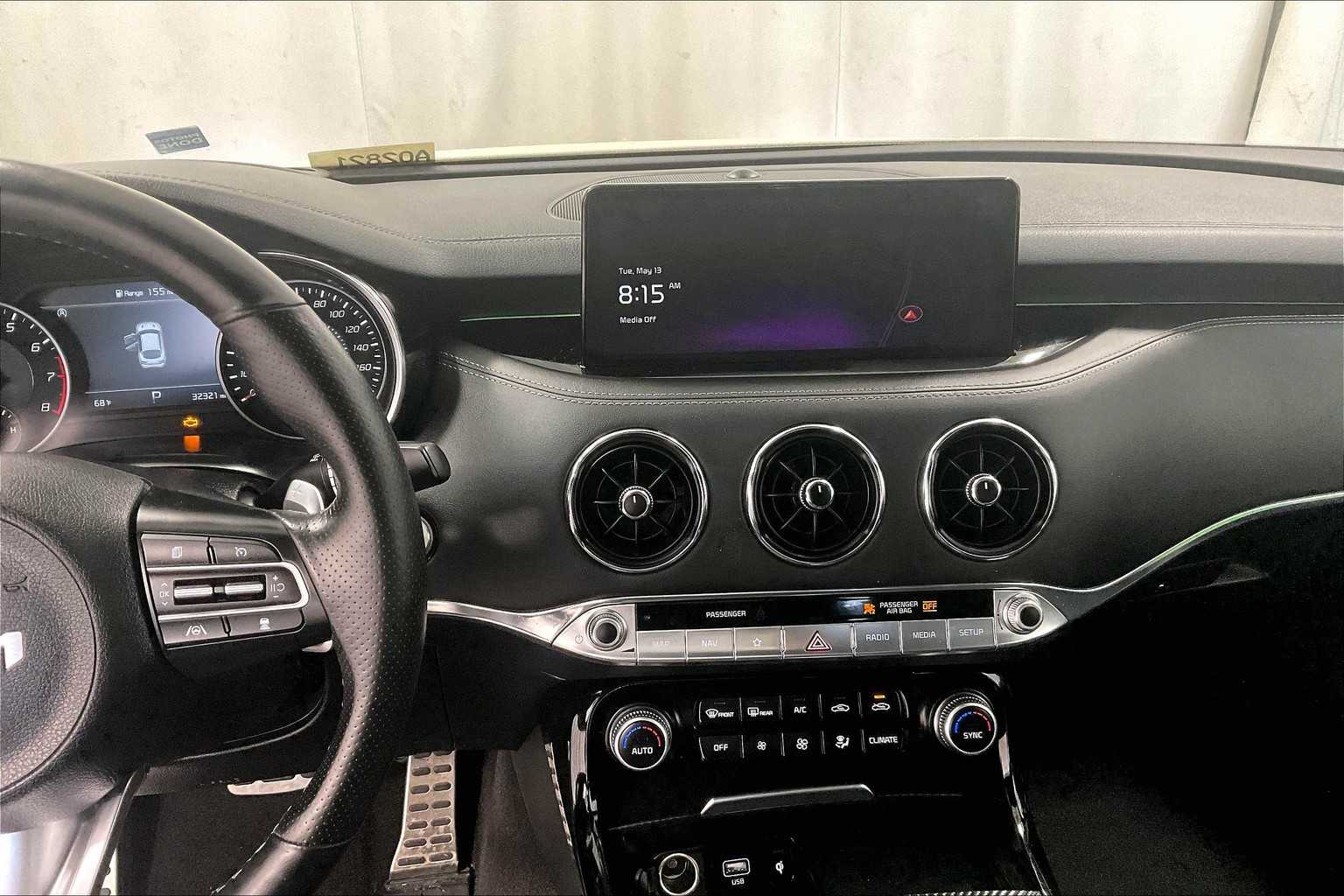 2022 Kia Stinger GT2 - Photo 18