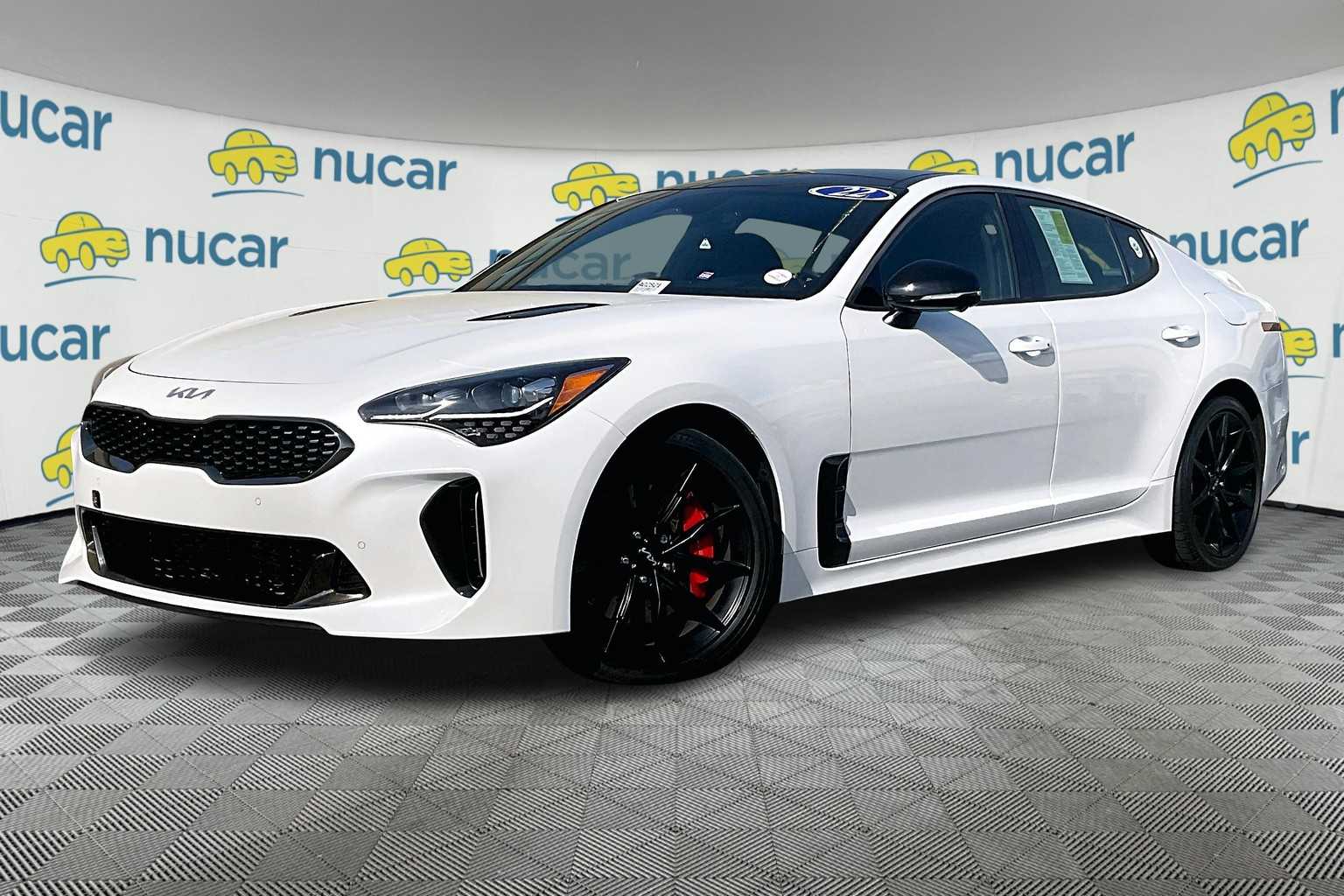 2022 Kia Stinger GT2 - Photo 3