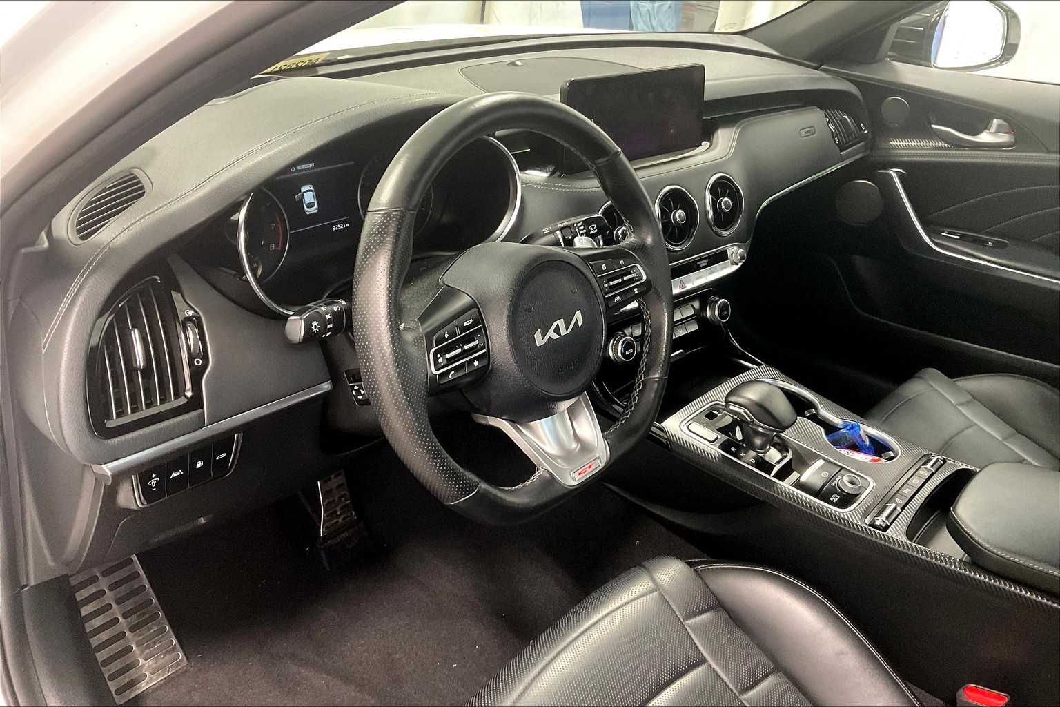 2022 Kia Stinger GT2 - Photo 8