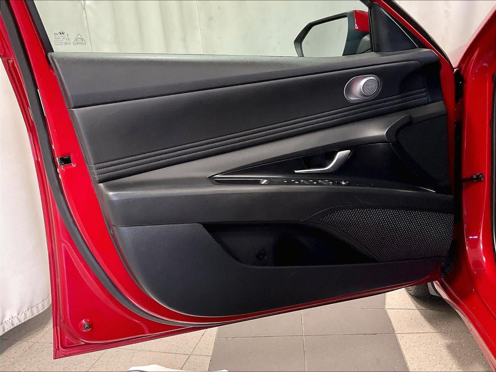 2023 Hyundai Elantra SEL - Photo 9