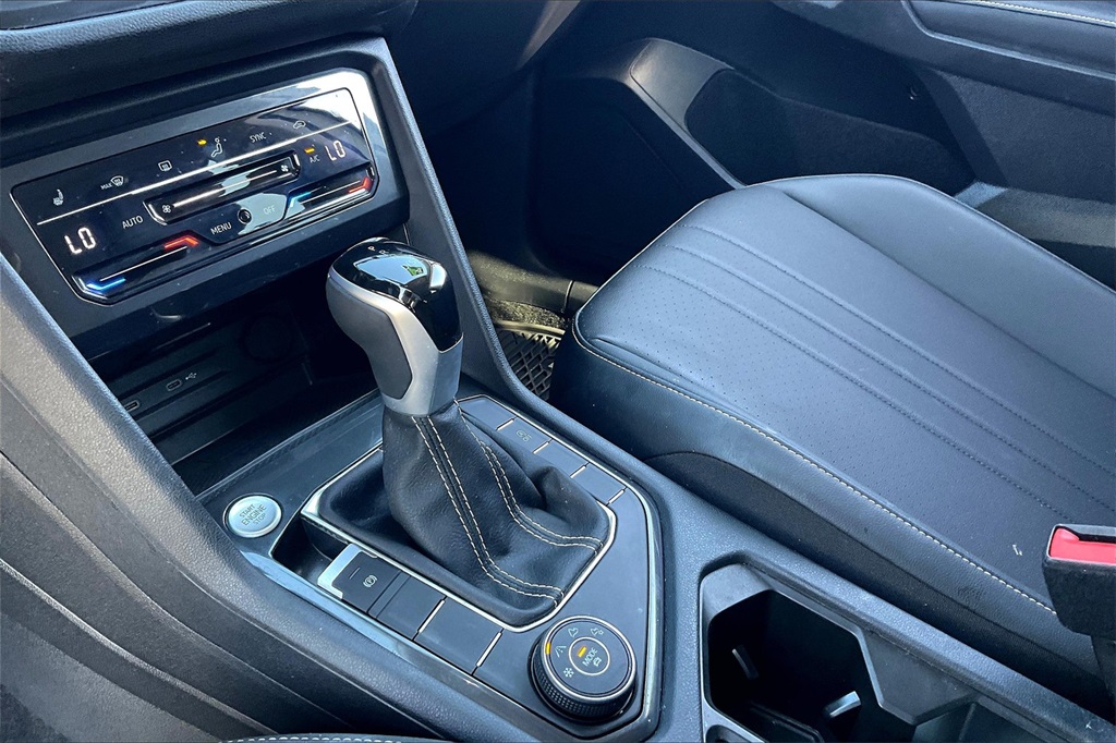 2024 Volkswagen Tiguan 2.0T SE - Photo 19