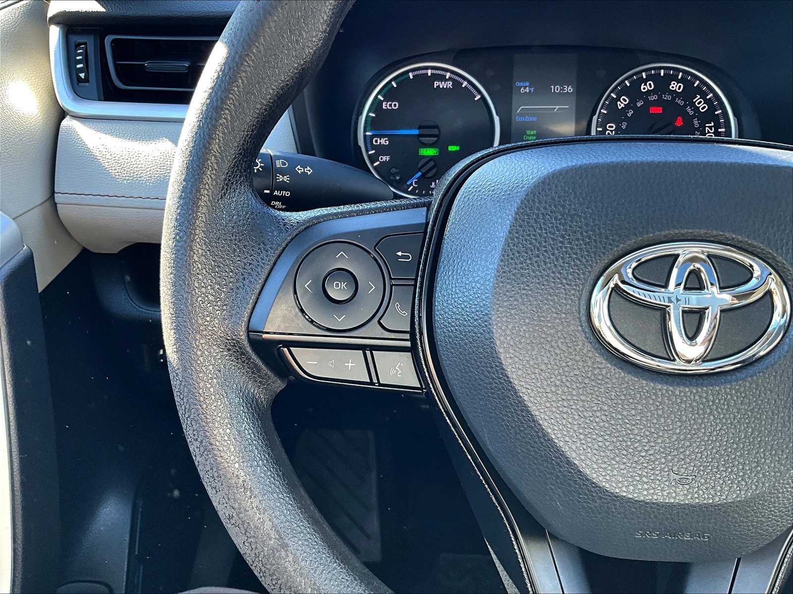 2022 Toyota RAV4 Hybrid XLE - Photo 23