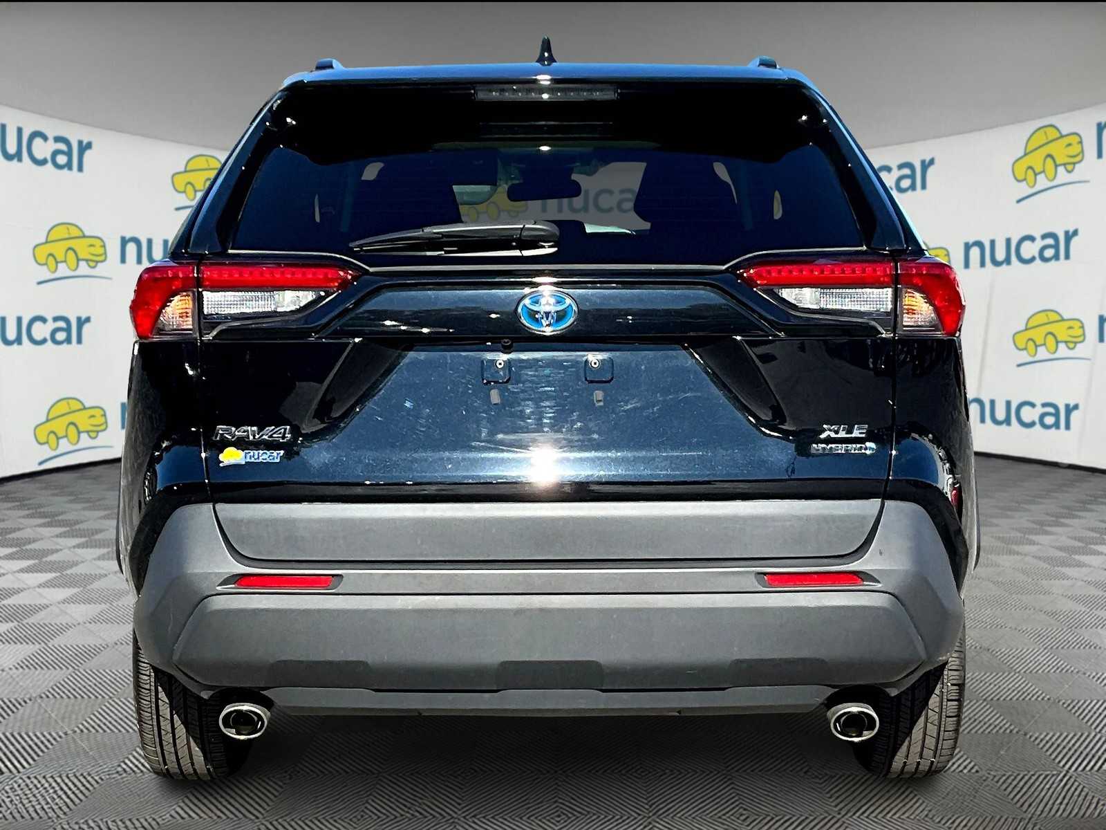 2022 Toyota RAV4 Hybrid XLE - Photo 5